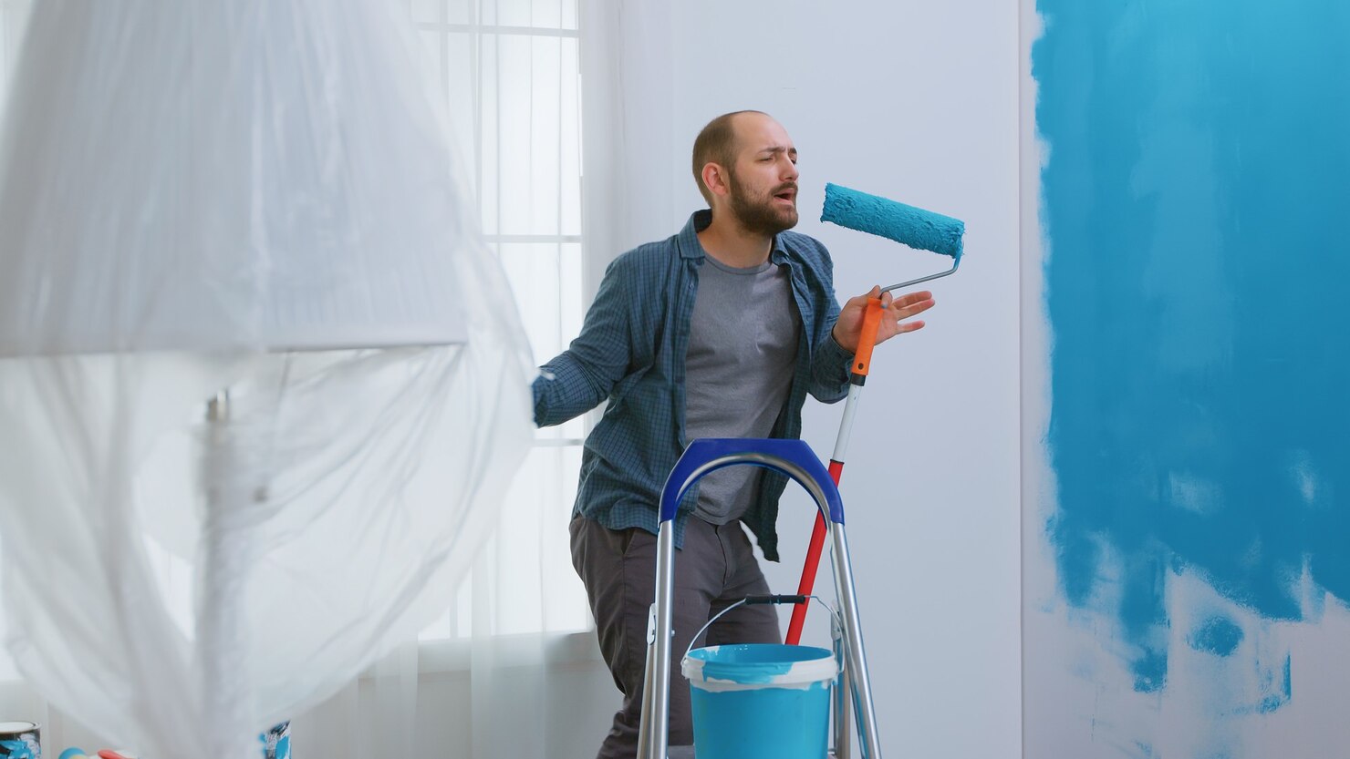 Painting Services service in Dubai